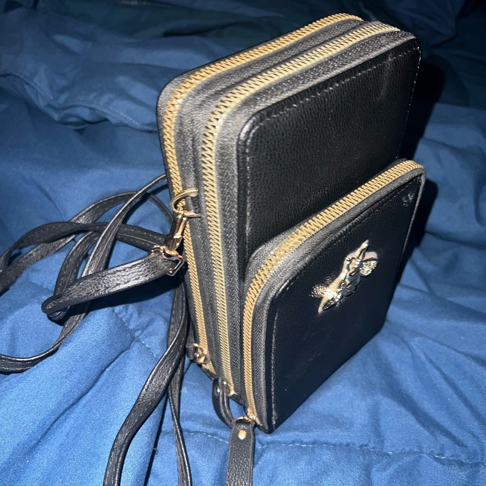 Multi compartment crossbody - Picture 4 of 4